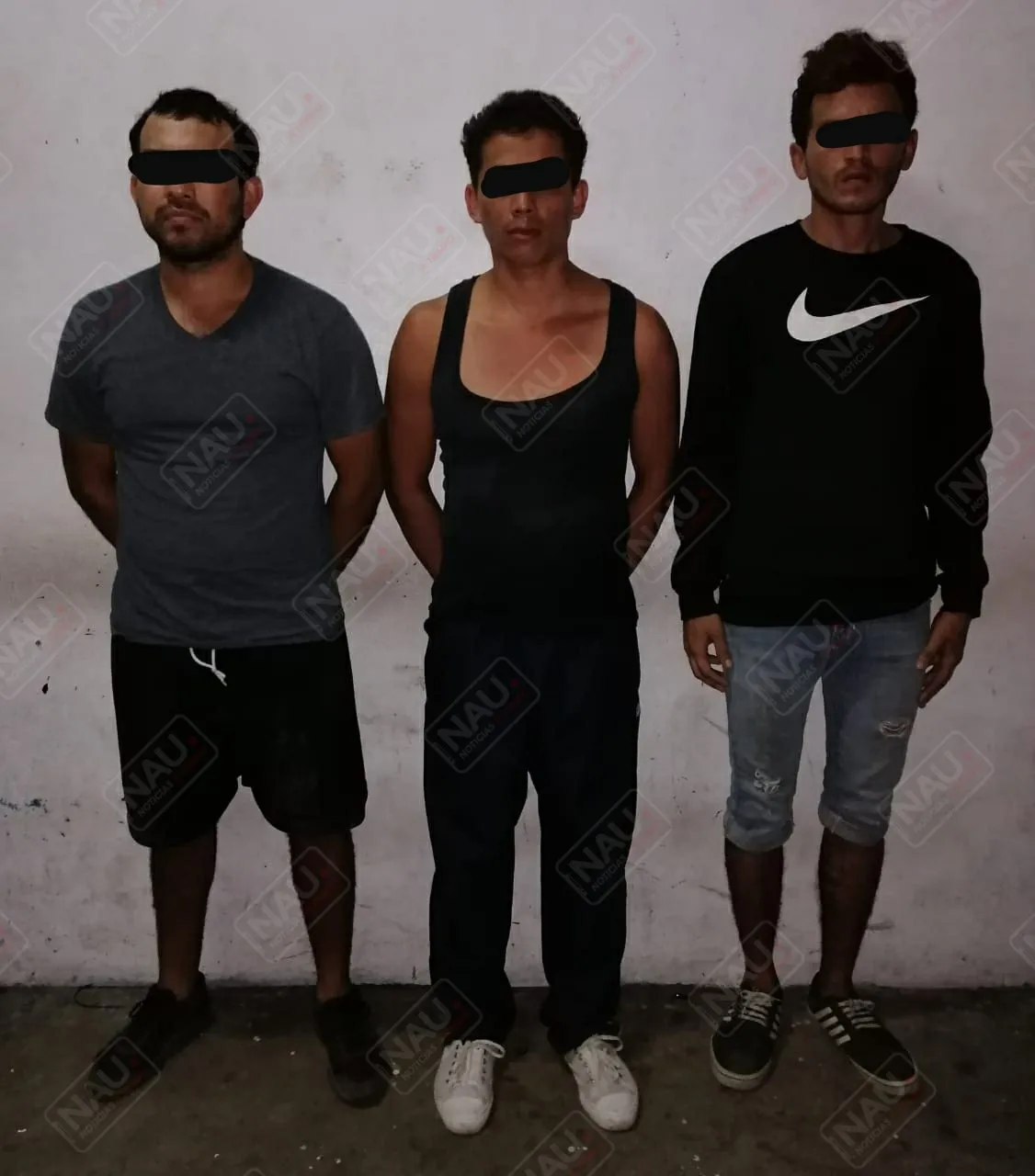 Detienen a tres sujetos con droga y dos vehículos
