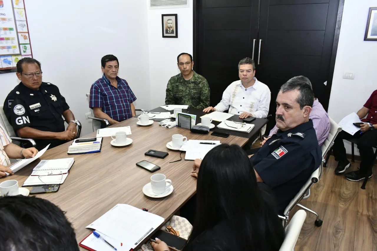 Preside Ismael Brito reunión de trabajo en materia de transportes