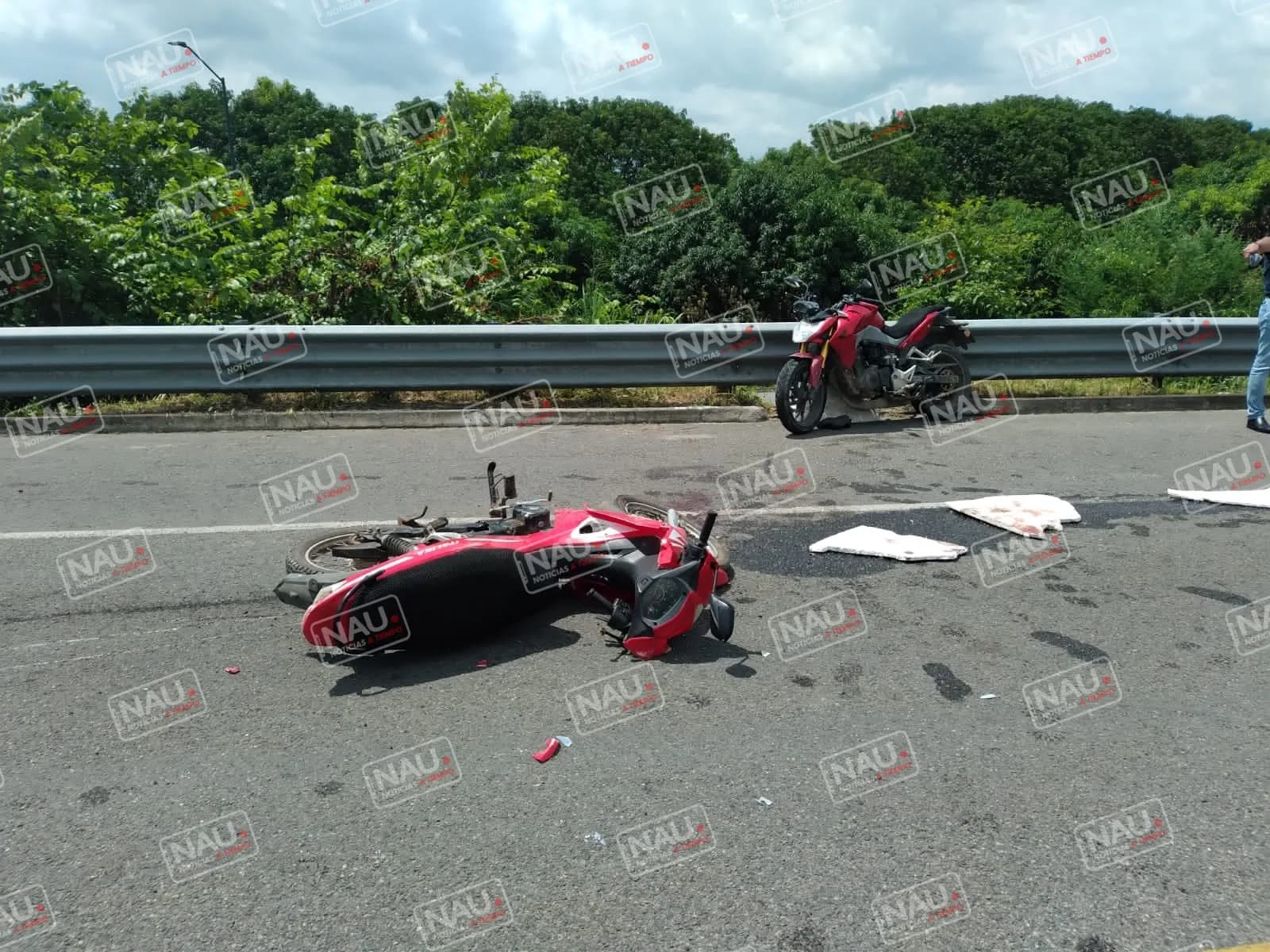 Un muerto y tres heridos deja choque de dos motocicletas