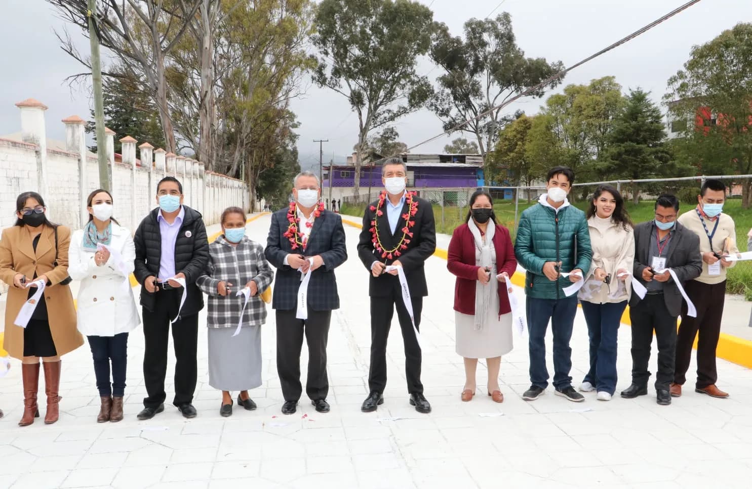 Inaugura Rutilio Escandón pavimentación de calle en el Barrio de Fátima, de San Cristóbal de Las Casas