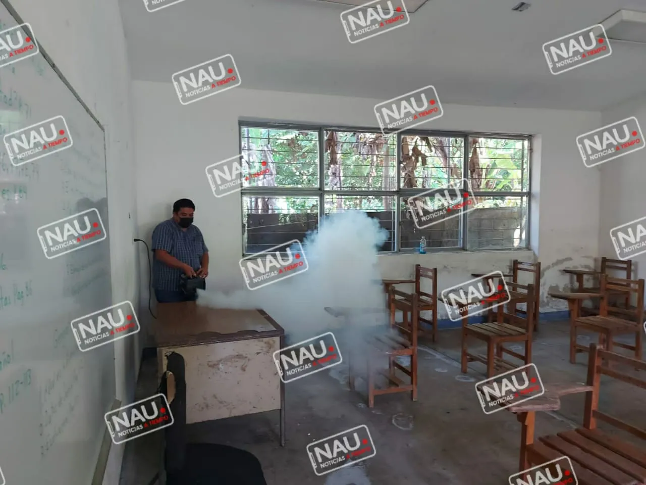 22 escuelas han sanitizado por empresa de radio taxi en Tapachula.