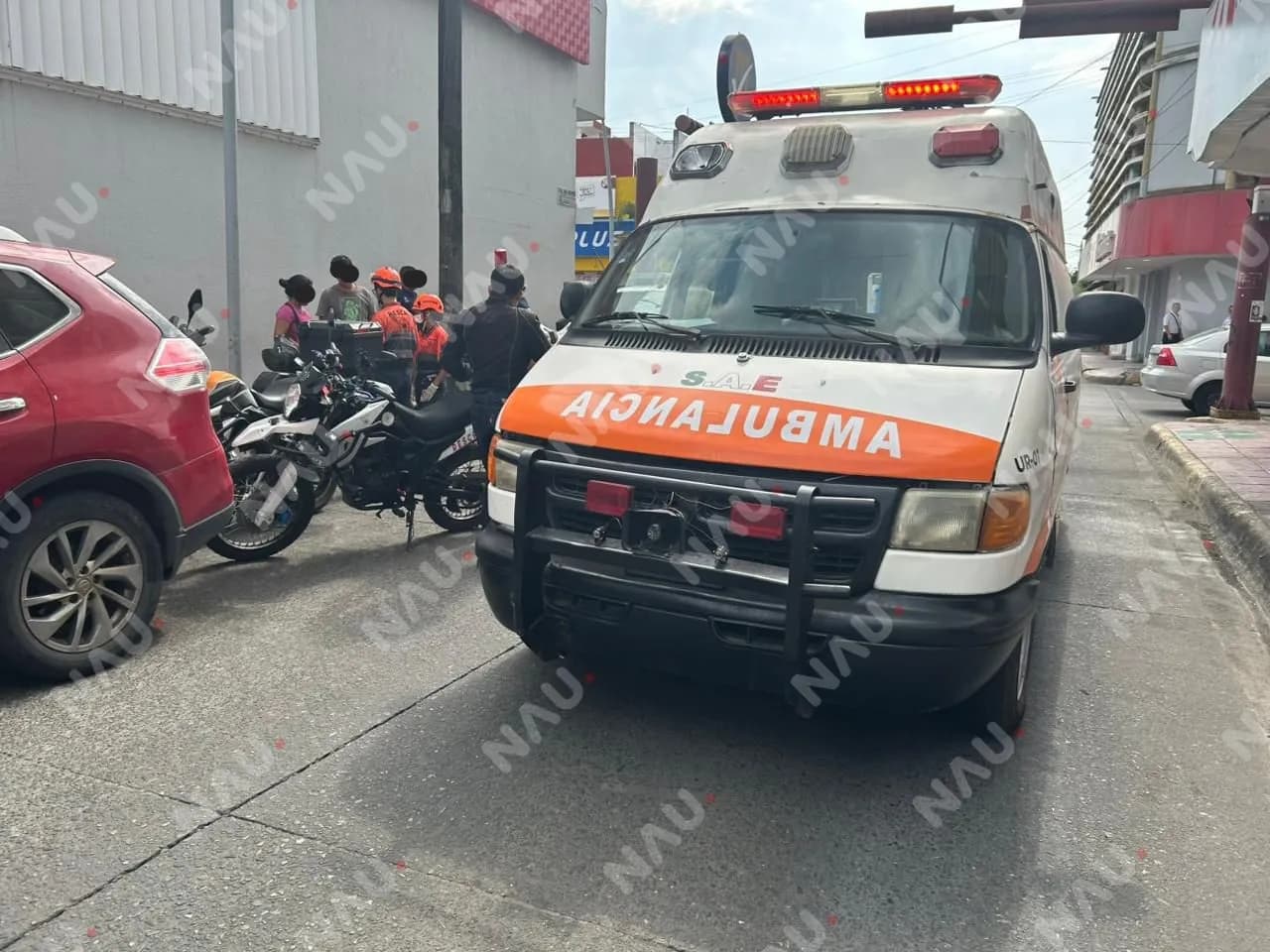 Mujer resulta lesionada tras presunto incidente vial en el centro de Tapachula