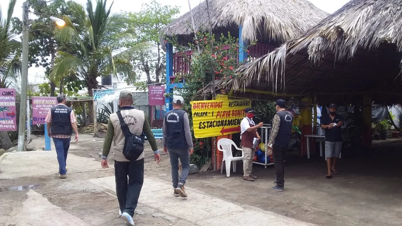REALIZAN OPERATIVOS SANITARIOS EN PLAYAS DE TAPACHULA