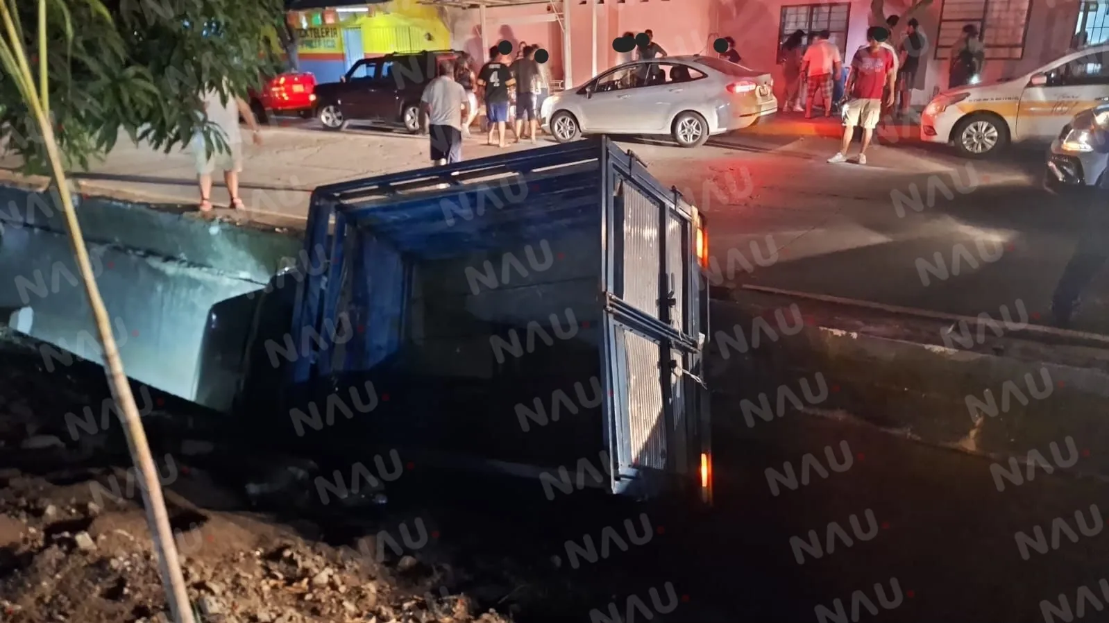 Joven sufre crisis nerviosa tras accidente vehicular en el par vial Tapachula