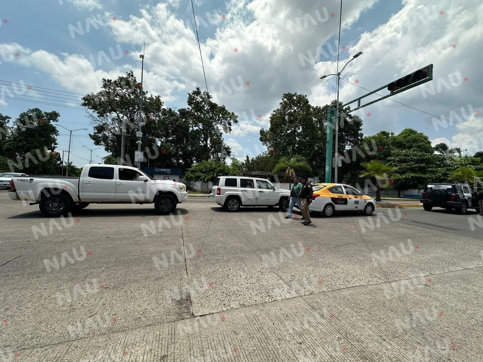 Accidente frente a Plaza Cristal deja un detenido en Tapachula