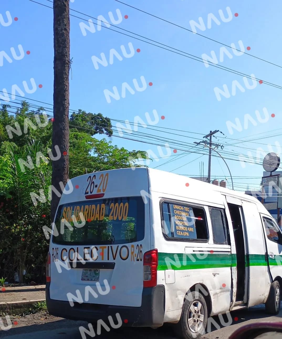 Colectiva se Impacta Contra Objeto Fijo en Tapachula