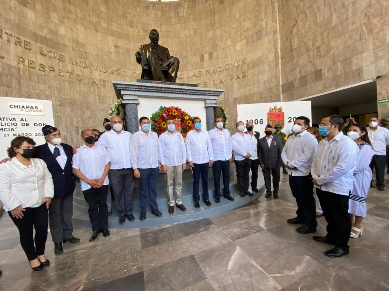 Destacan legado histórico de don Benito Juárez al conmemorar el 215 aniversario de su natalicio