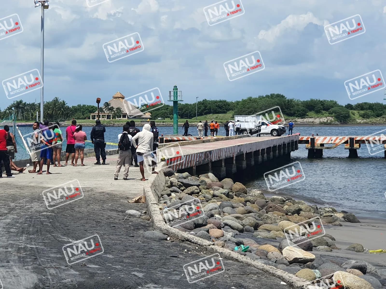 Los dos cuerpos tragados por el mar fueron rescatados por elementos del ENSAR de la armada de México.