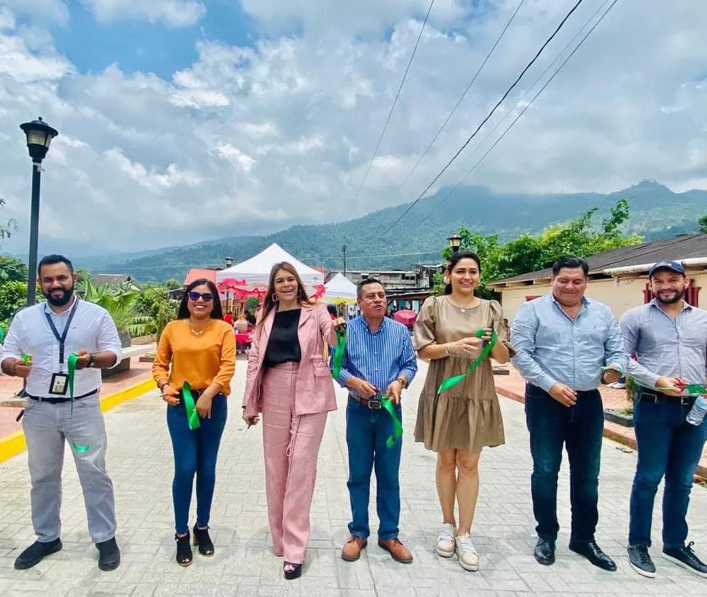“Primer Festival del Emprendimiento de la Juventud”. Un éxito en el andador Turístico del Ejido, Santo Domingo.