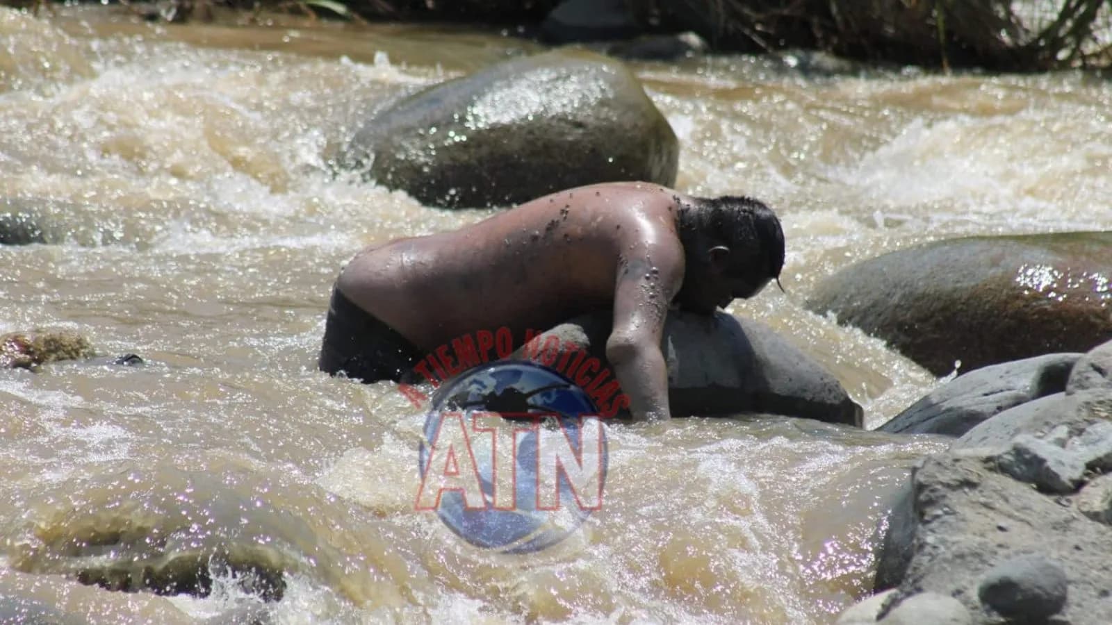 Localizan un muerto en el rio de Huixtla