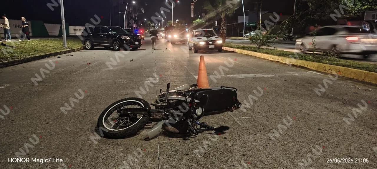 Motociclista resulta con lesiones menores tras accidente en la 4ª Avenida Sur de Tapachula