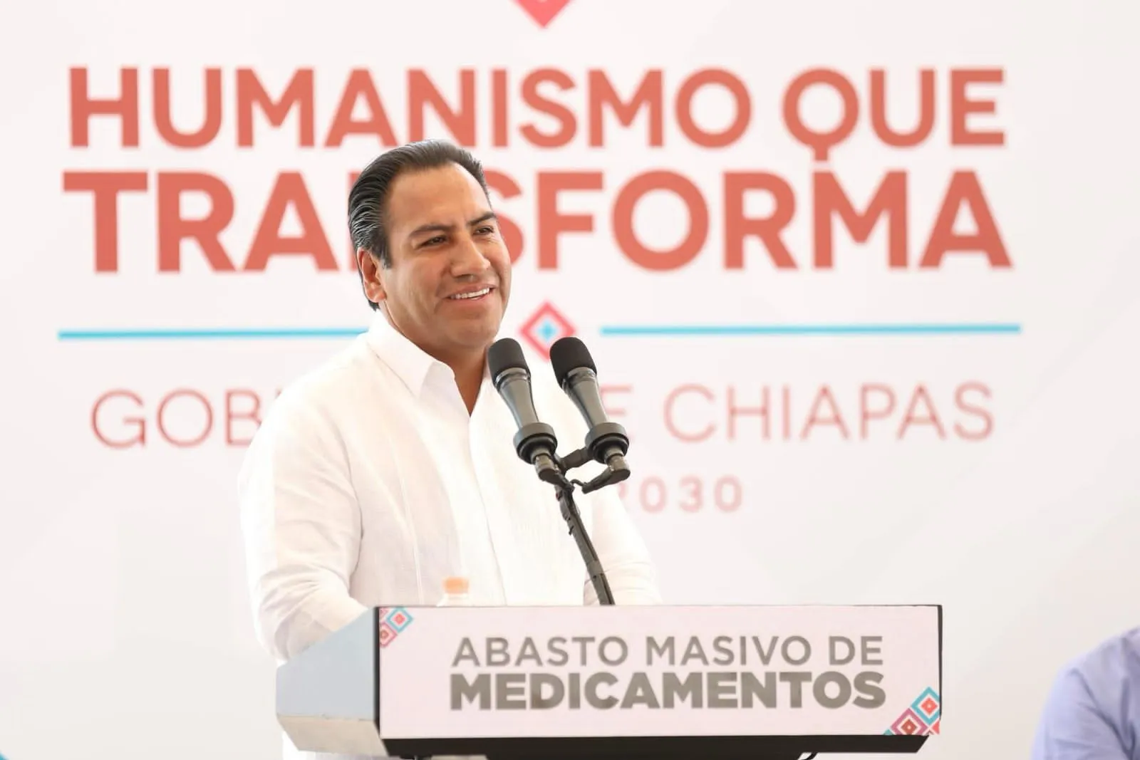 Eduardo Ramírez dio inicio al abasto masivo de medicamentos e insumos a unidades médicas de Chiapas