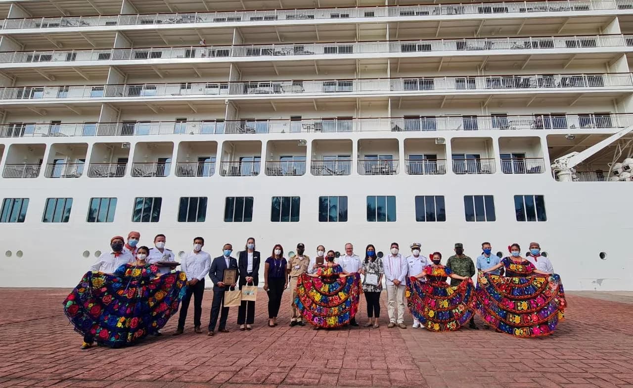 ARRIBA EL CRUCERO “THE WORLD”; MARCA EL REINICIO DE LA TEMPORADA DE CRUCEROS DE PUERTO CHIAPAS