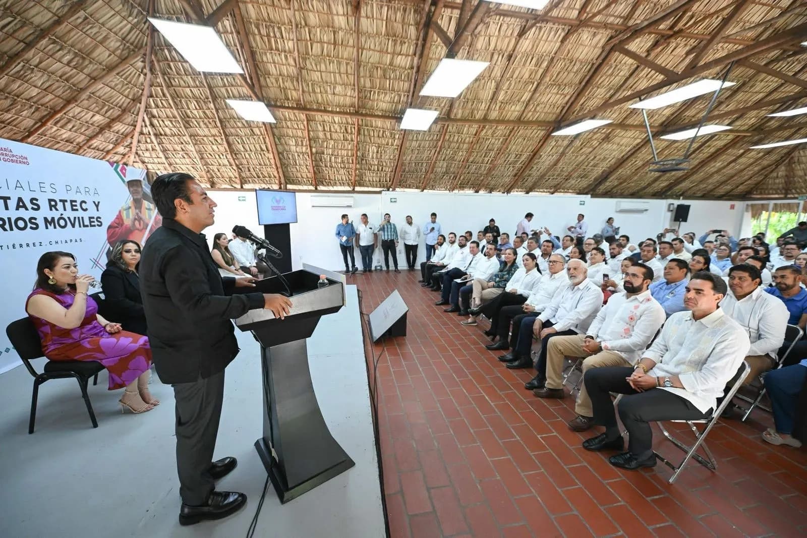 Eduardo Ramírez fortalece transparencia en obra pública y apuesta por el desarrollo regional