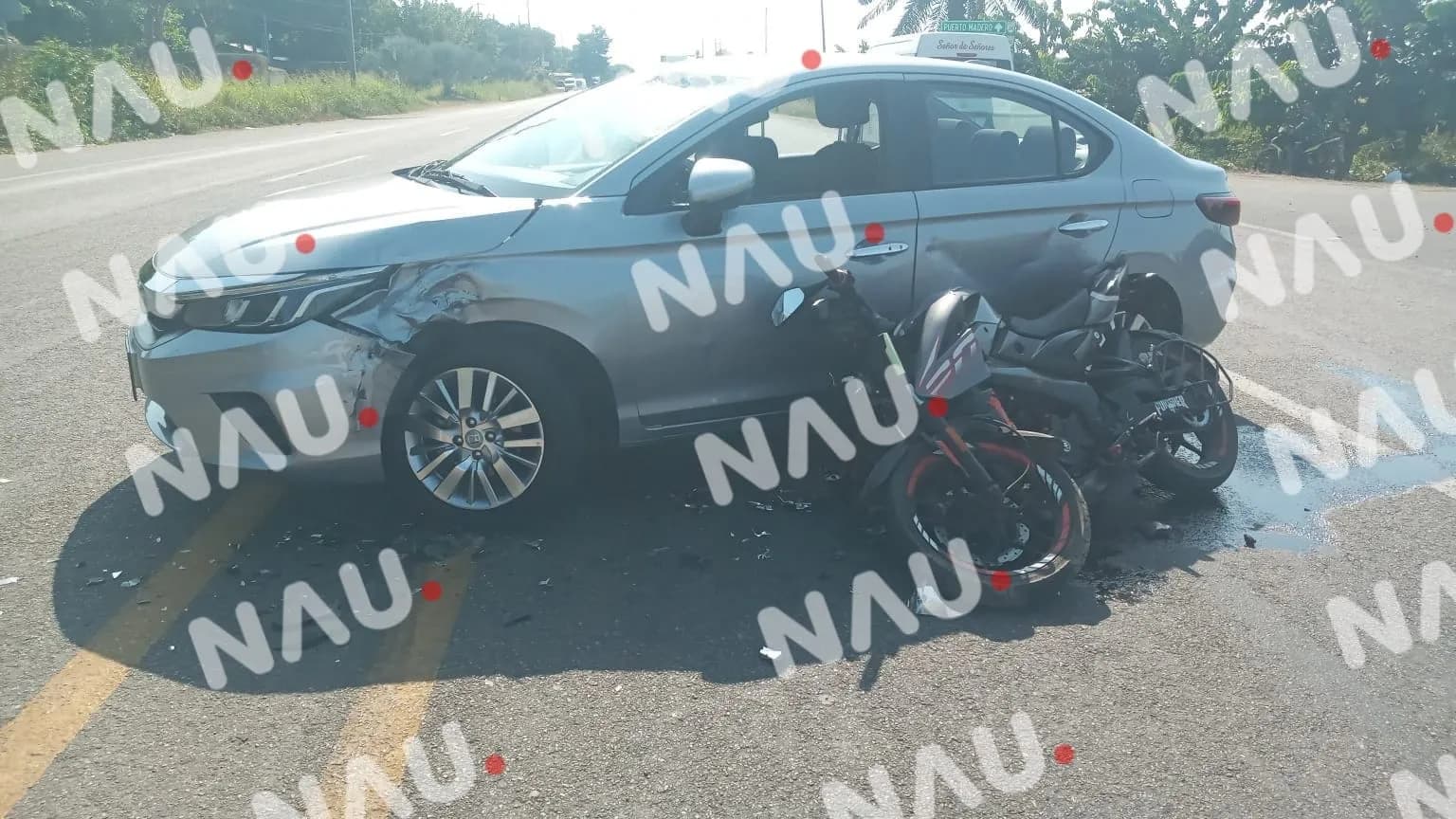 Pc atiende a motociclista accidentado en la carretera a Puerto Madero