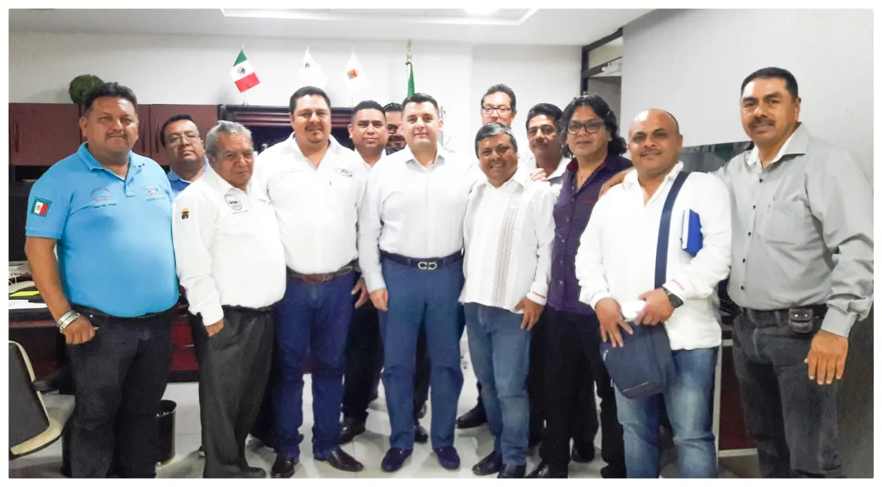 Se reúne Alejandro Vila Chávez con Amotac
