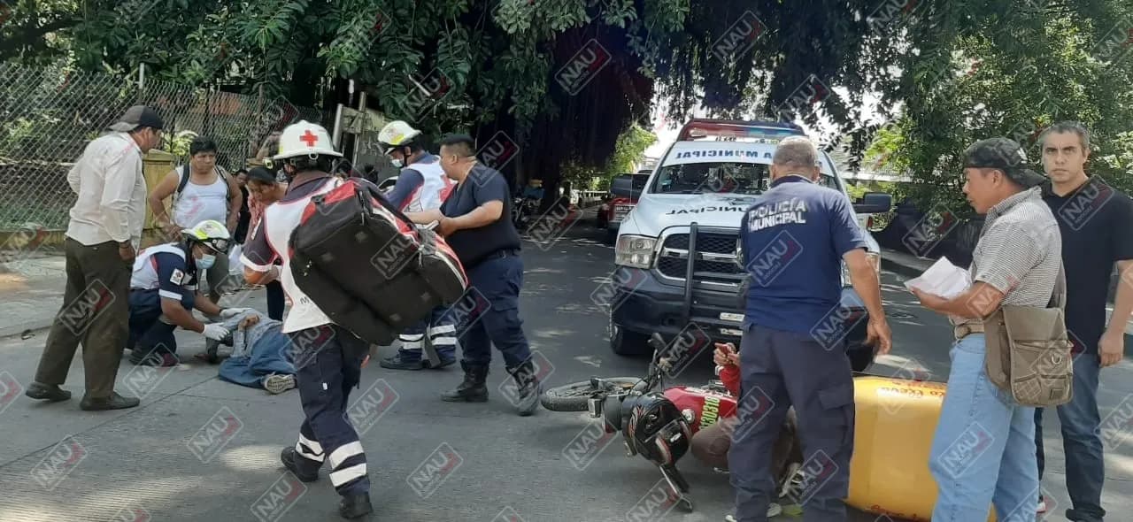 Motociclista y peatón resultaron con lesiones