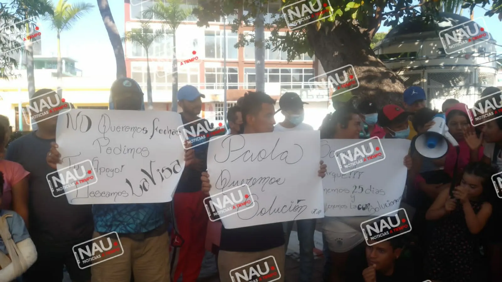 Migrantes que estaban en el parque de Tapachula lanzan un SOS a INM.