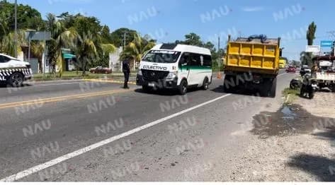 Colocan boyas de reducción de velocidad en el libramiento Sur Oriente