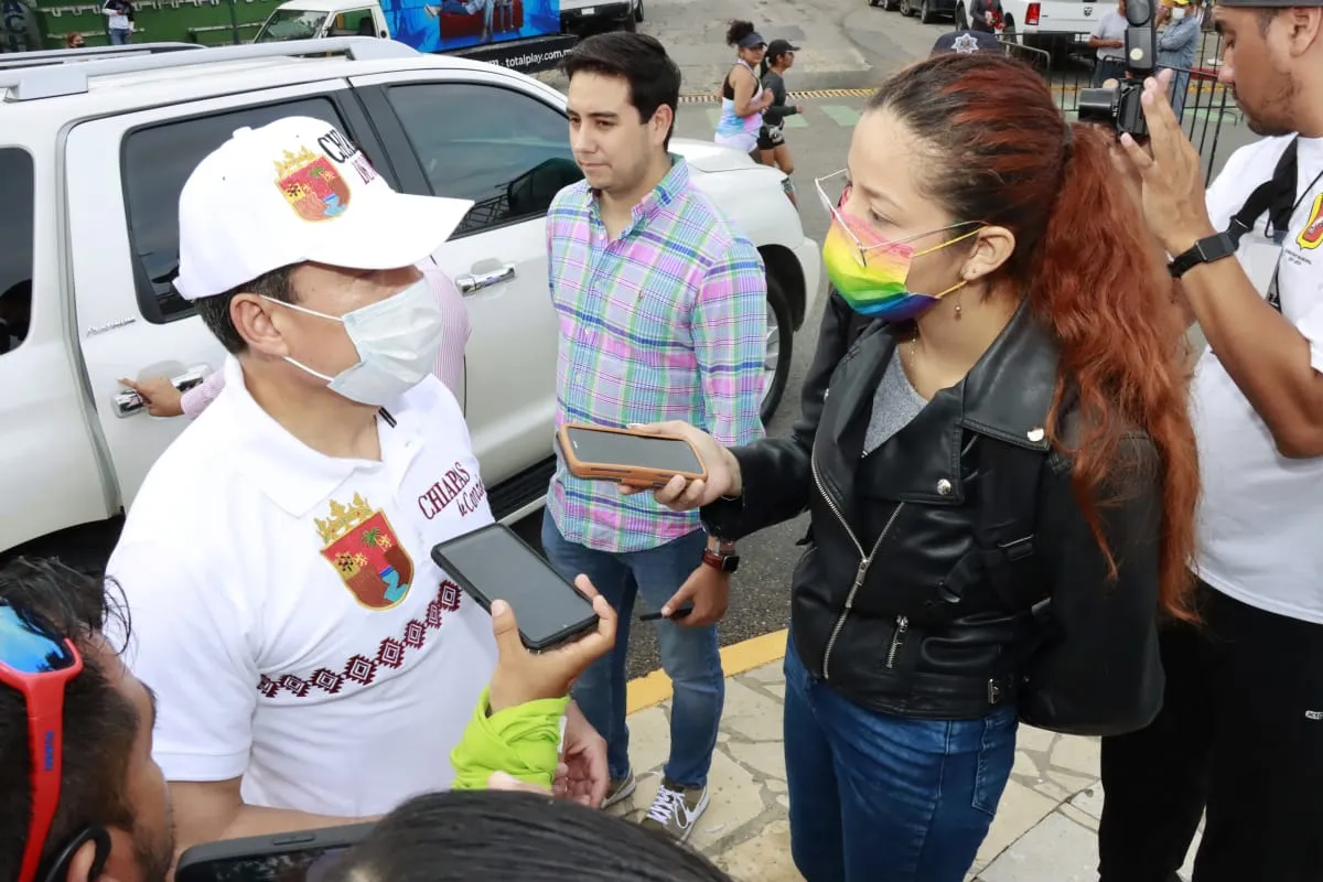Rutilio Escandón pide seguir cuidándose y vacunarse contra el COVID-19 hasta erradicar la enfermedad