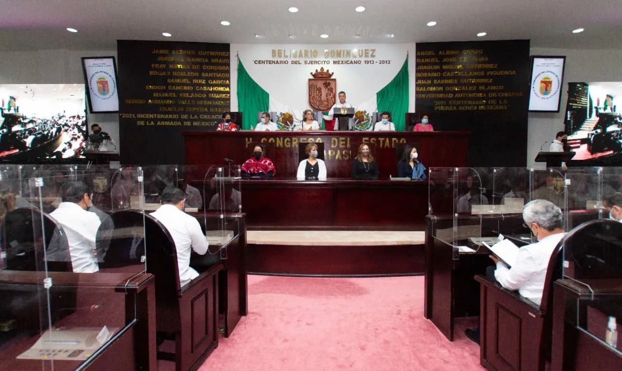 Destacan diputados austeridad y transparencia en Tercer Informe de Gobierno.