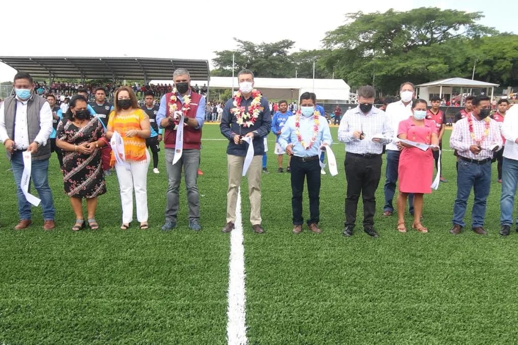 Inaugura Rutilio Escandón rehabilitación y ampliación de Unidad Deportiva de Nicolás Ruiz