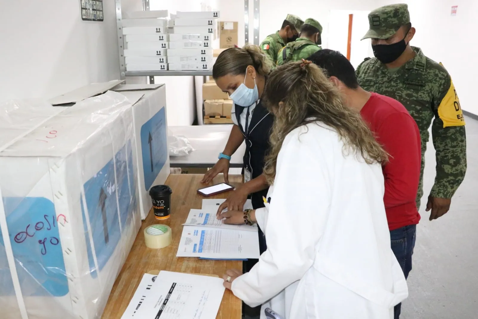 Llegan a Chiapas 73 mil 400 vacunas anti COVID-19 de AstraZeneca