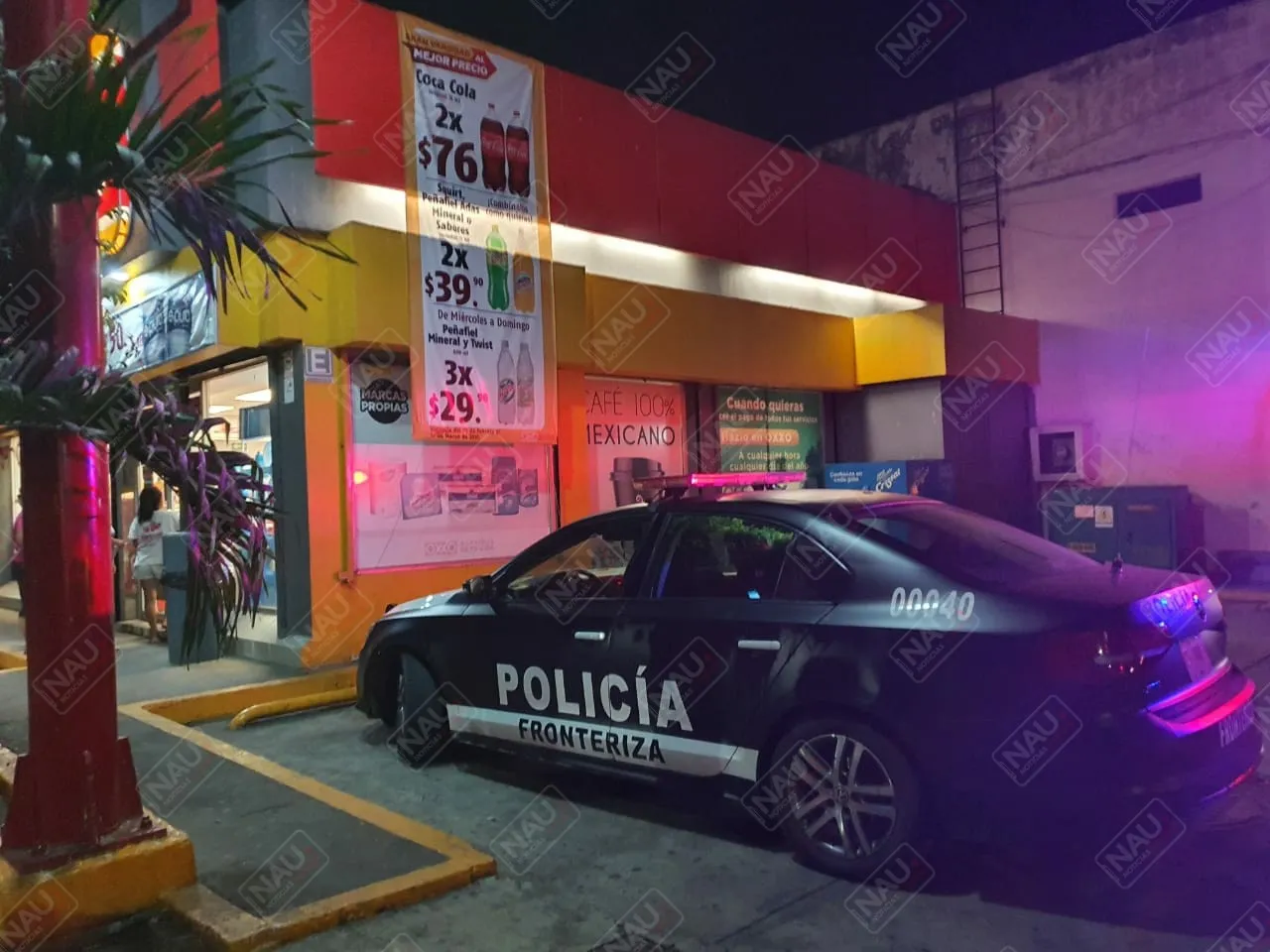 Delincuentes se robaron 12 latas de cerveza de Oxxo Reloj Floral