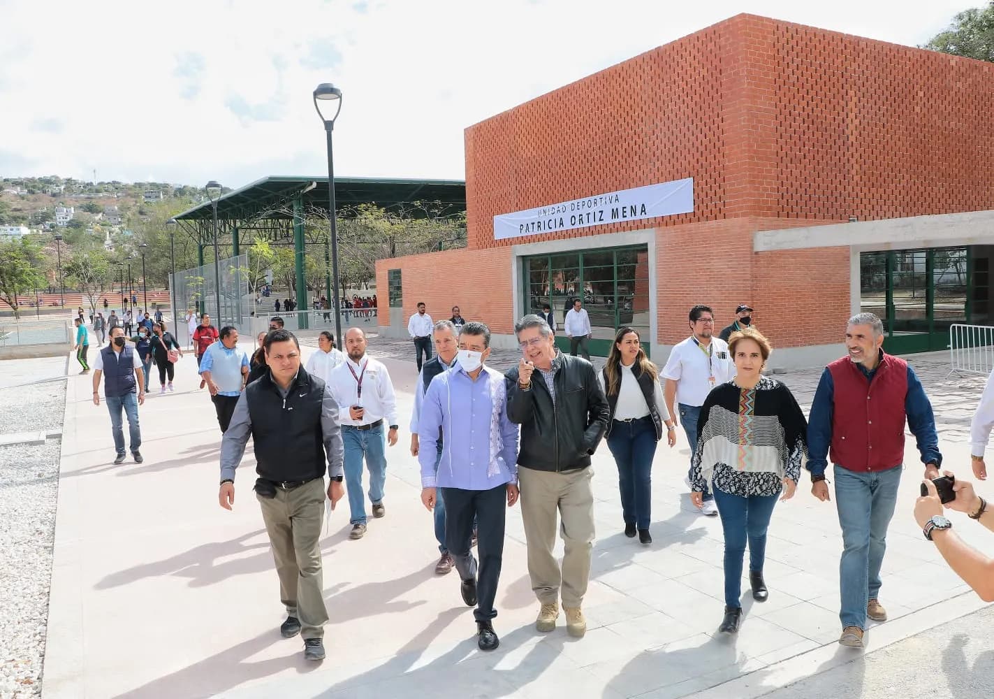 Junto al subsecretario de Sedatu, Rutilio Escandón entrega Unidad Deportiva de la colonia Patria Nueva