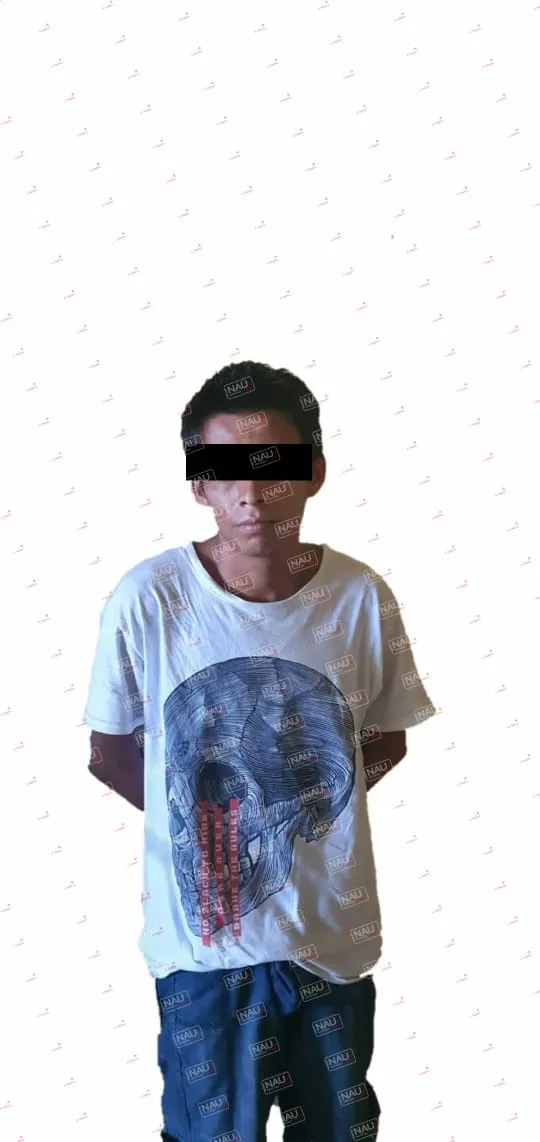 Dos presuntos vendedores de droga fueron detenidos por la policía especializada.