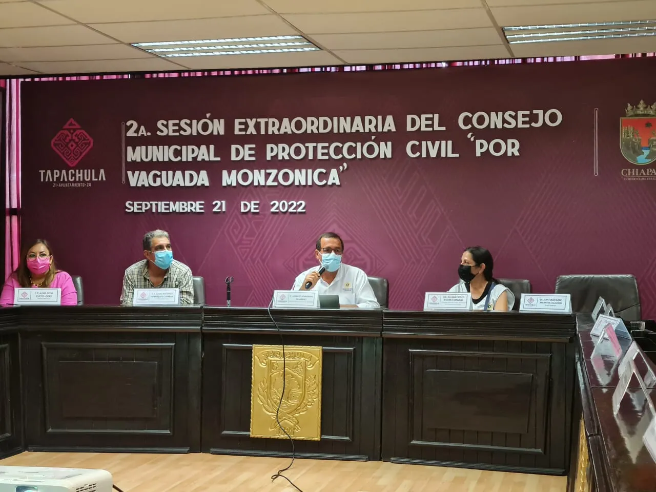 BRINDA AYUNTAMIENTO ATENCIÓN A AFECTADOS POR INUNDACIONES EN LA ZONA BAJA DE TAPACHULA