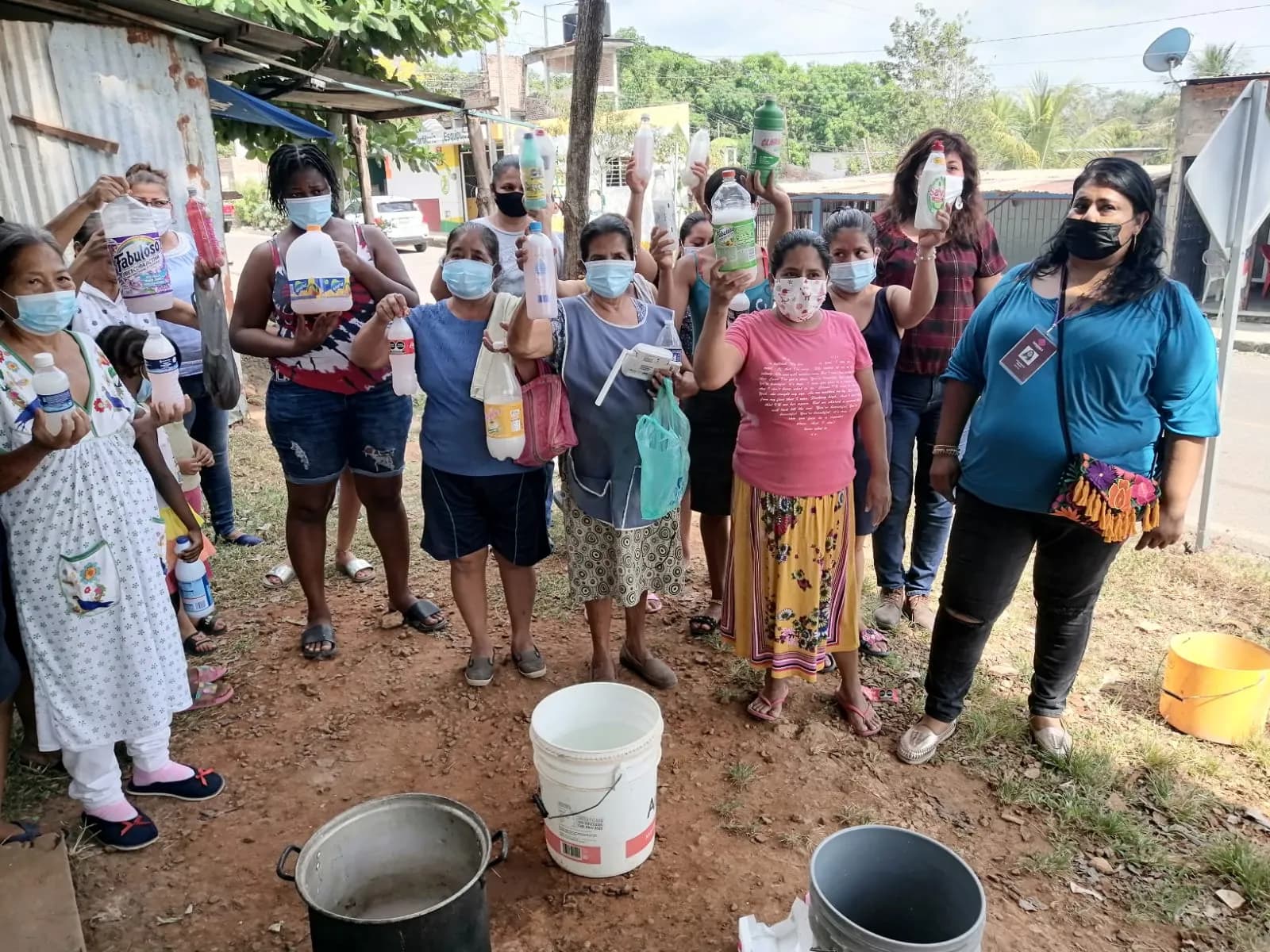 TAPACHULTECAS SE BENEFICIAN CON TALLERES DEL PROGRAMA “MUJER, ESTAMOS CONTIGO”