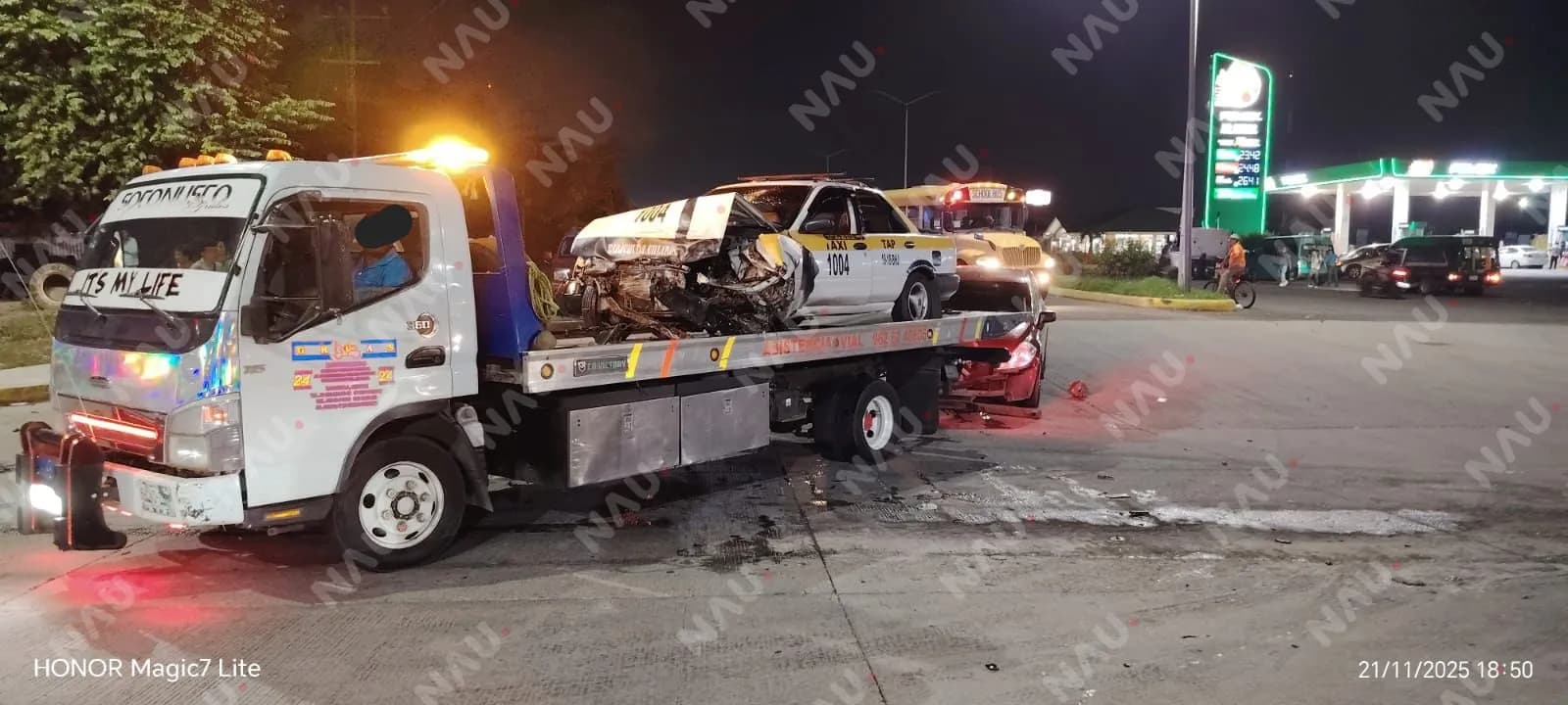 Fuerte carambola en el Libramiento Sur Poniente causa caos vial; un taxista fue detenido