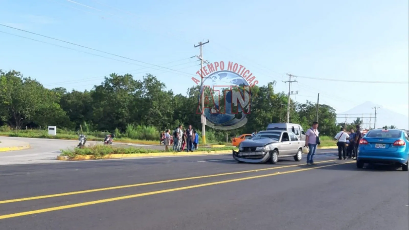 Dos vehículos colisionan en la Carretera Tapachula – Puerto Madero, frente al hospital general