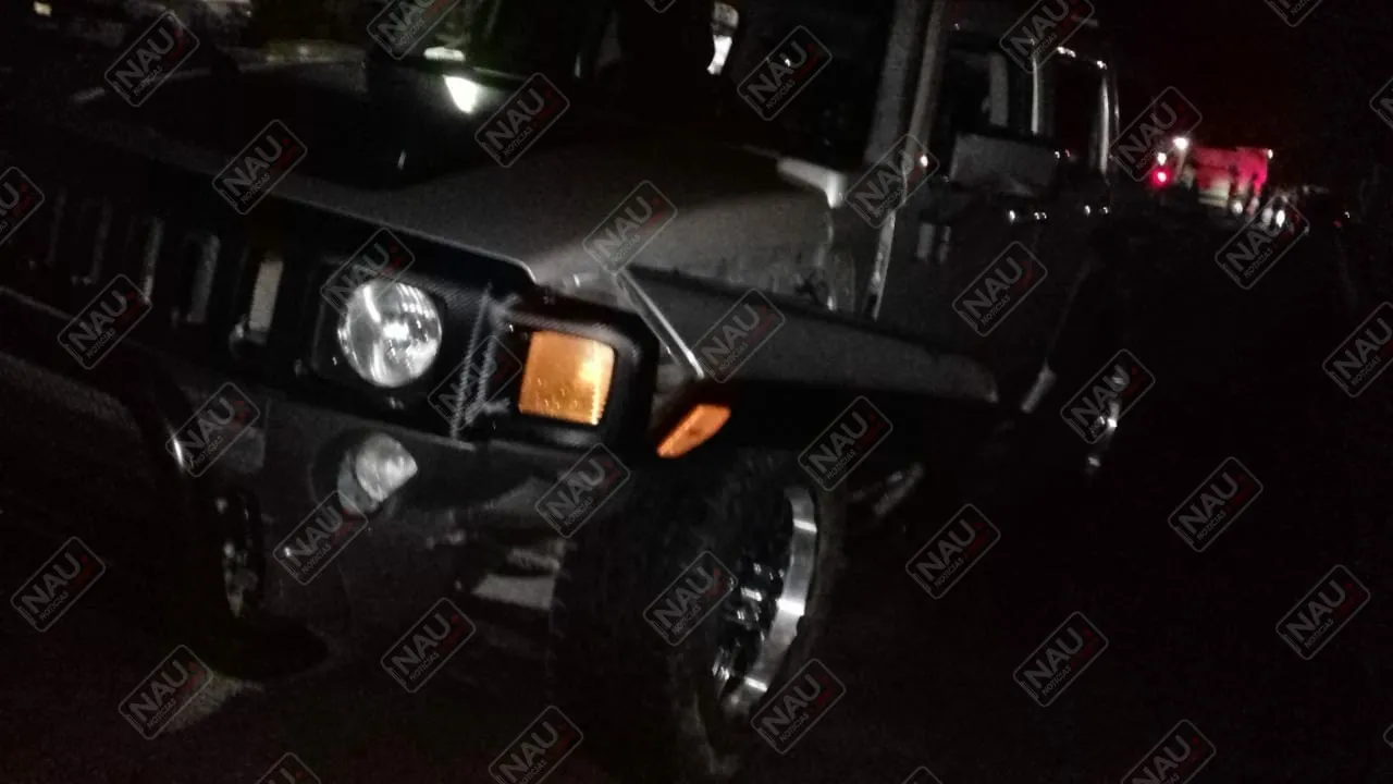 Conductora de camioneta ocasiona accidente