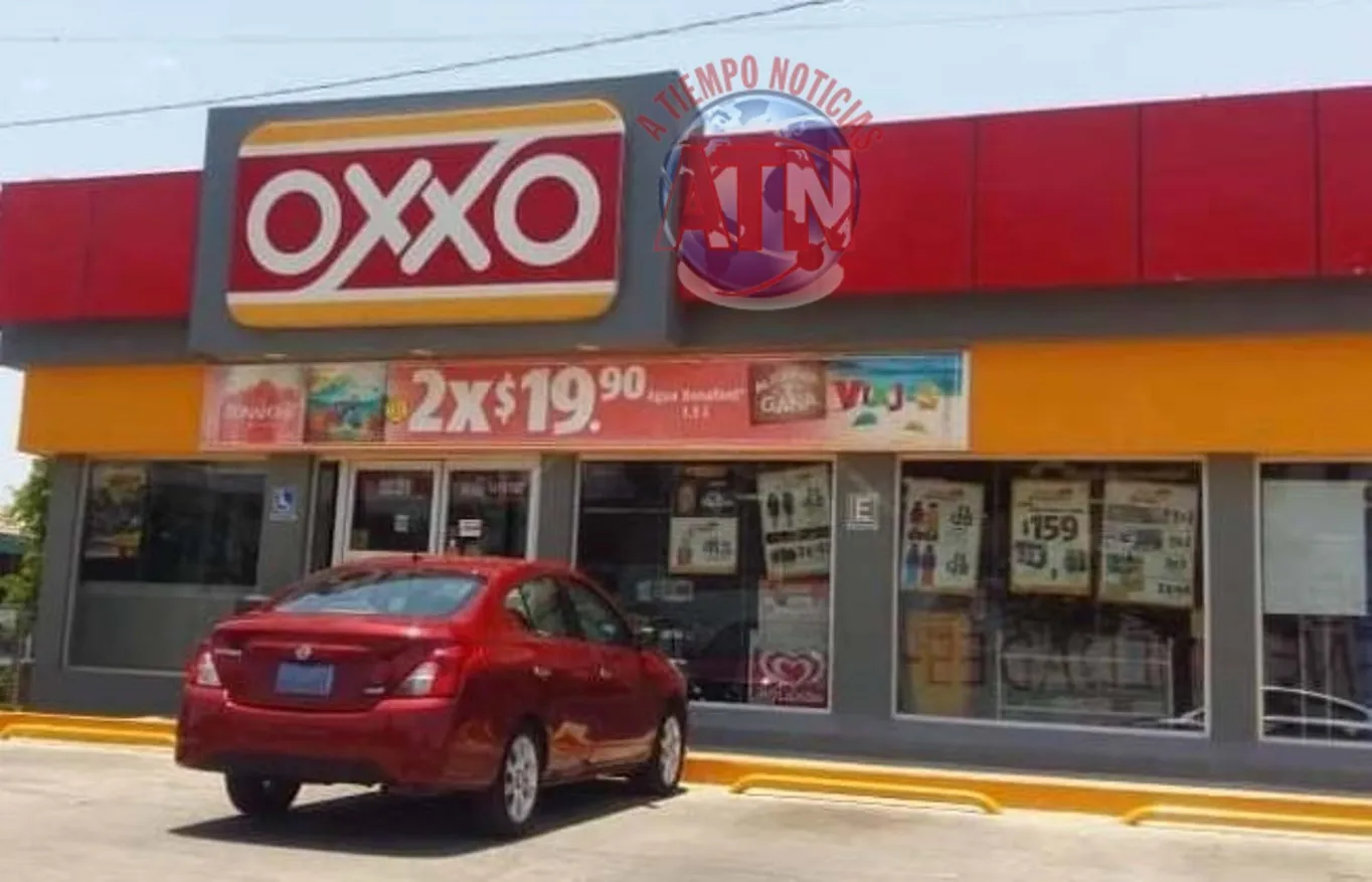Roban dos botellas en Oxxo y mil 209 en efectivo