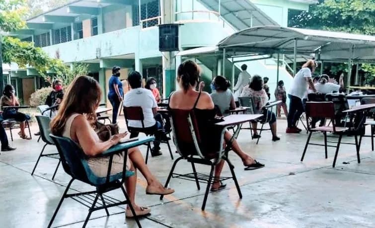 SE INFORMA A LA POBLACIÓN DE LOS MÓDULOS DE VACUNACIÓN CONTRA COVID- 19 EN TAPACHULA