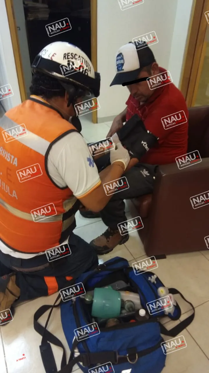 Cargador lesionado al caerle un archivero de 100 kilogramos encima.