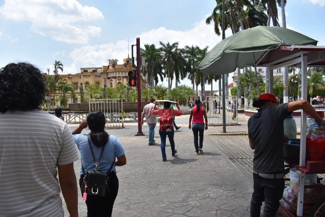 POR LA OLA DE CALOR SE EMITEN RECOMENDACIONES PARA LA POBLACIÓN EN TAPACHULA