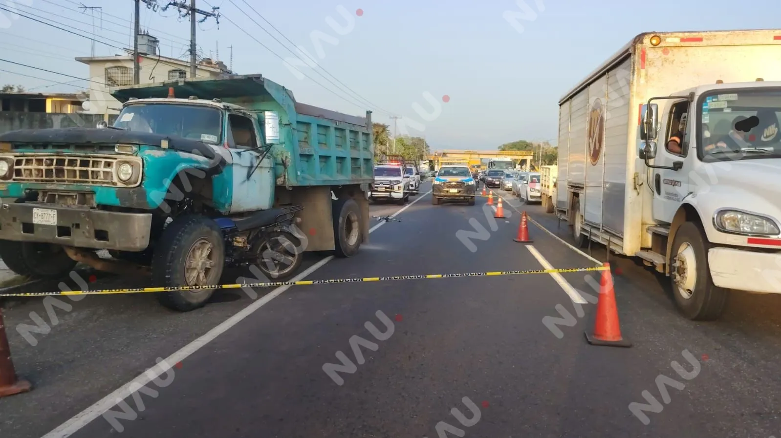 Motociclista resulta lesionado tras accidente con camión de volteo en la carretera Tuxtla Chico – Tapachula