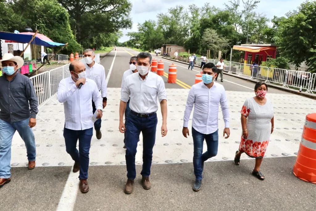 Inaugura Rutilio Escandón la primera etapa de la ampliación del tramo carretero La Angostura-Pujiltic