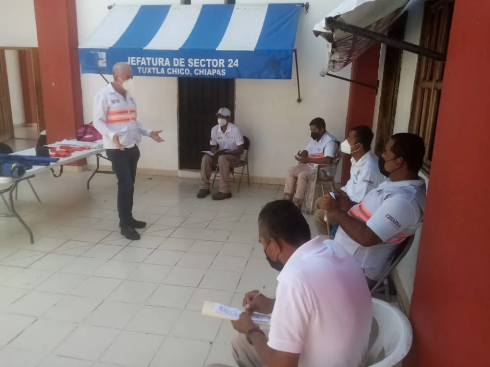 Protección Civil de Tuxtla Chico recibe capacitación con el tema “Fenómenos Perturbadores”