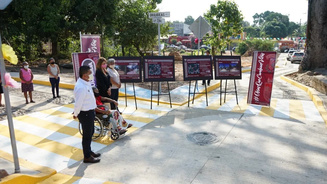 FAMILIAS DE ALIANZA CAMPESINA RECIBEN DEL AYUNTAMIENTO OBRA DE ALUMBRADO Y PAVIMENTACIÓN MIXTA