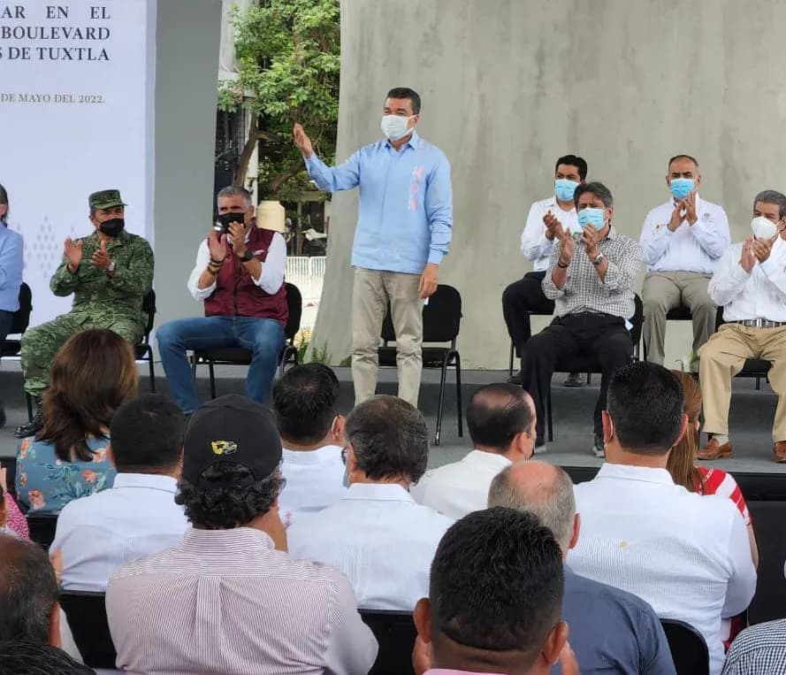 Asiste Julio Gamboa a la inauguración del pasó a desnivel vehicular en el Libramiento Sur y boulevard Andrés Serra Rojas.