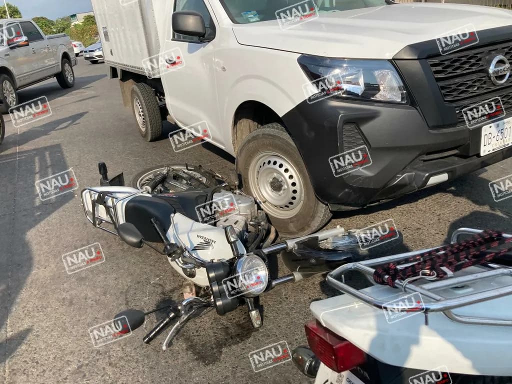 Motociclista resulto lesionado en accidente.