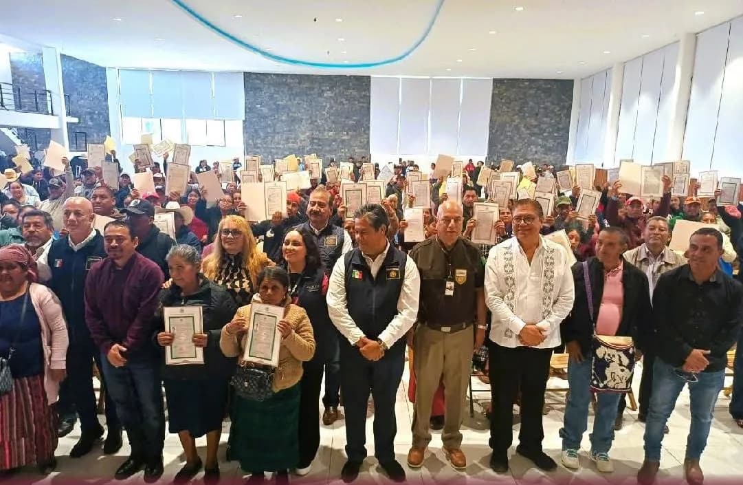Entregan 160 actas de naturalización a guatemaltecos en Chiapas; fortalecen política migratoria humanista