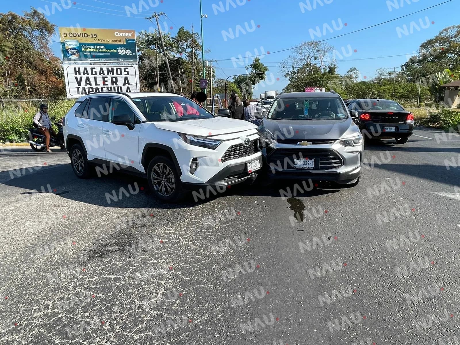 Solo daños deja accidente en el par vial y libramiento oriente