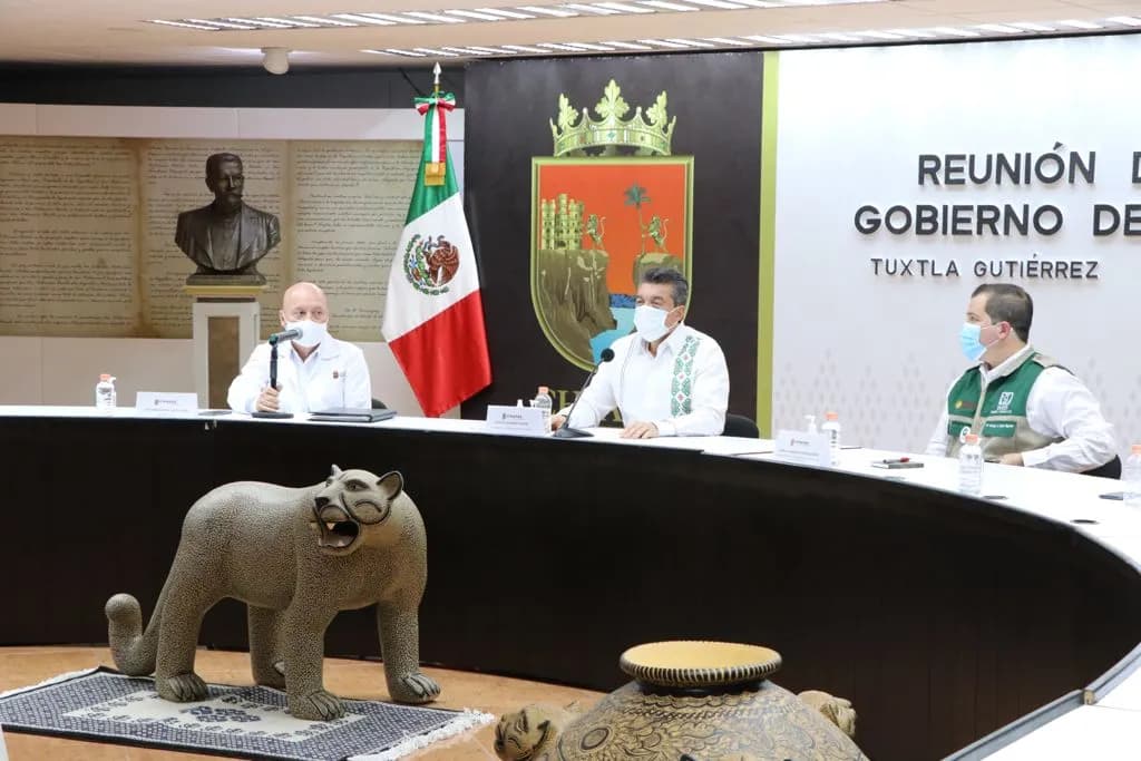 Se fortalece estrategia de vacunación anticovid con aplicación casa por casa: Rutilio Escandón