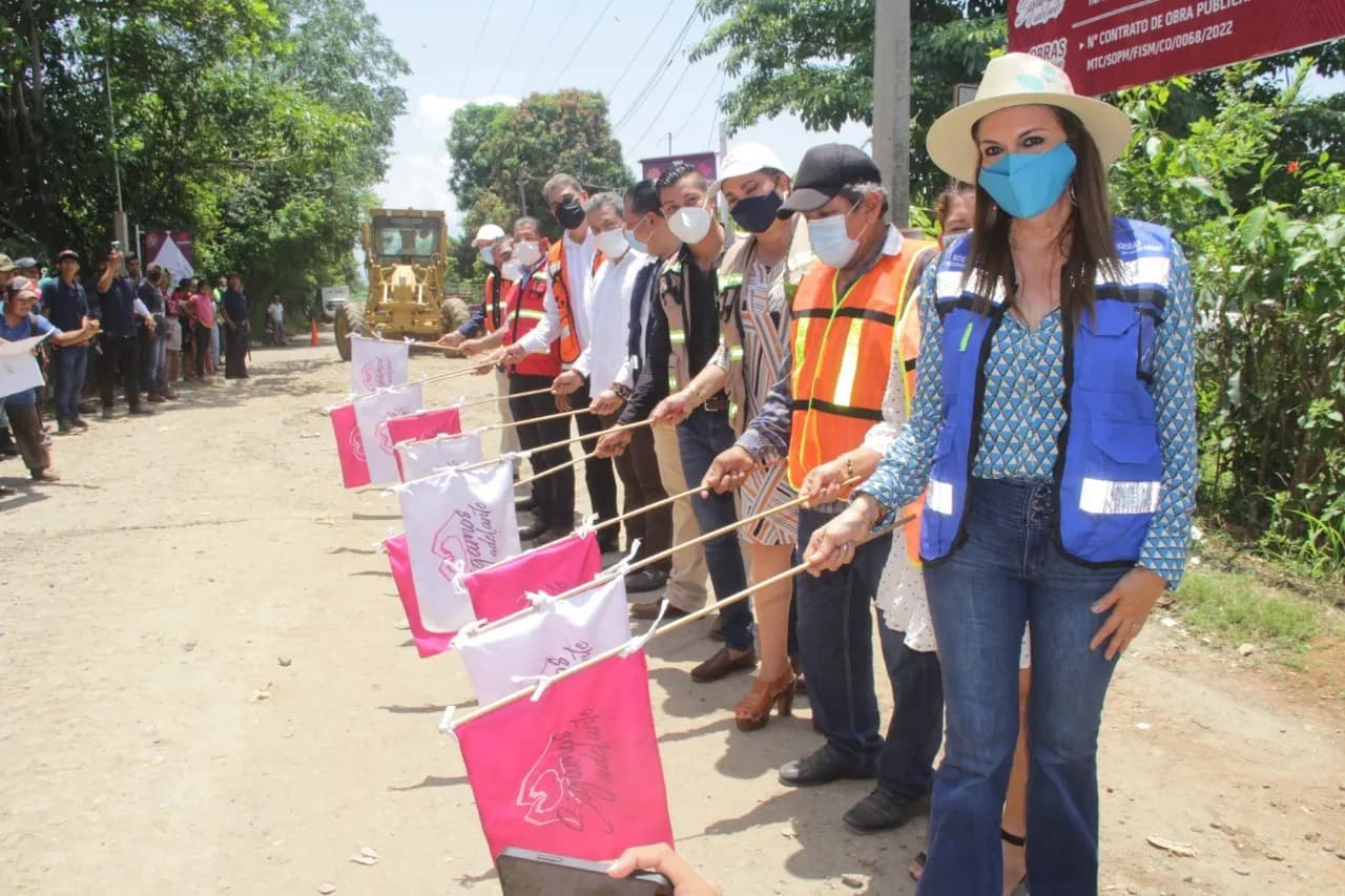 AYUNTAMIENTO DE TAPACHULA MEJORA EL CAMINO AL BASURERO MUNICIPAL