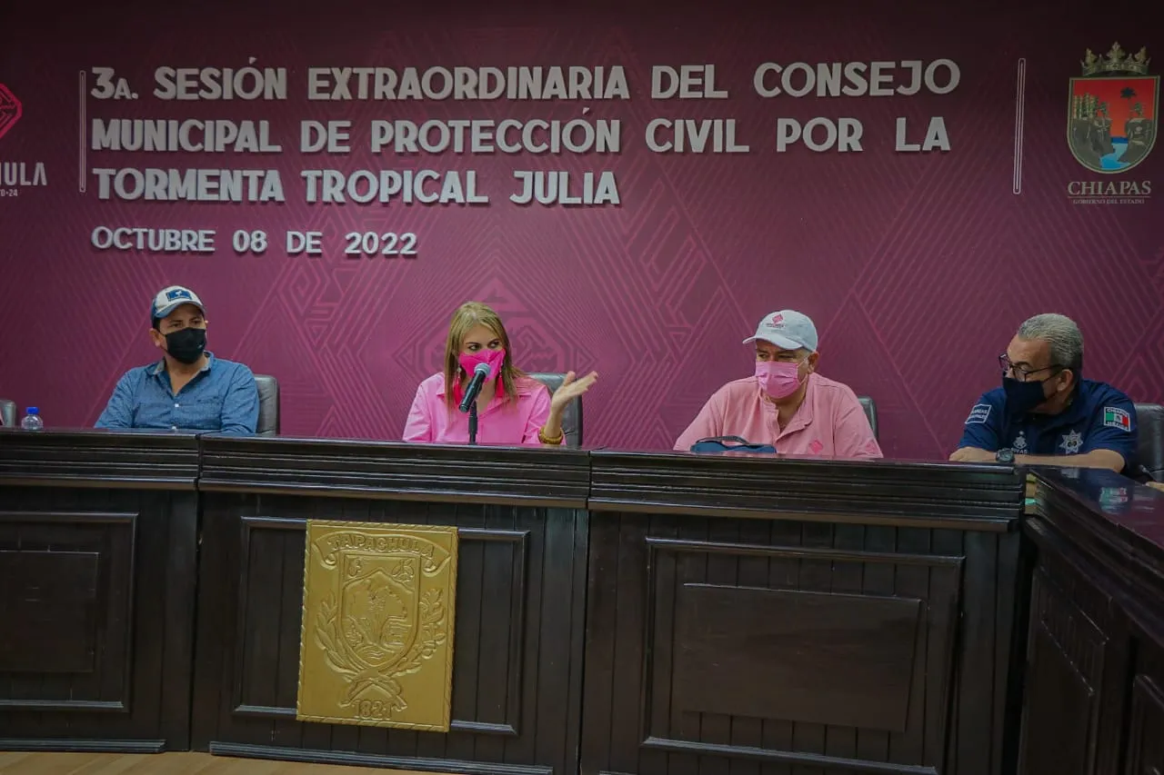 ENCABEZA ROSY URBINA SESIÓN EXTRAORDINARIA DE PROTECCIÓN CIVIL POR TORMENTA TROPICAL “JULIA”